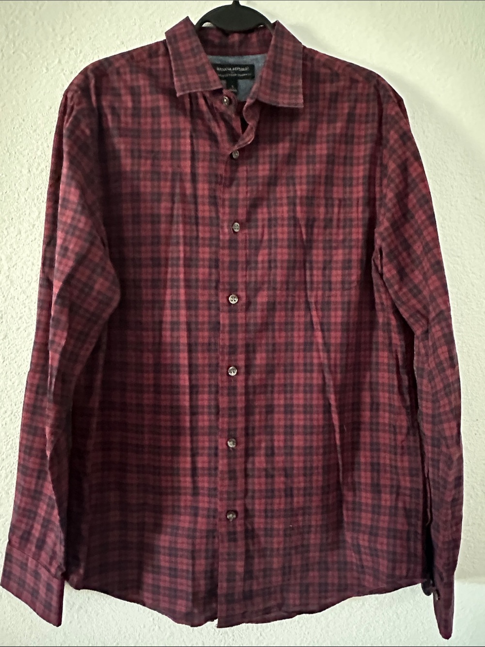 Banana Republic Red & Navy Plaid Button-Down Shirt, size small